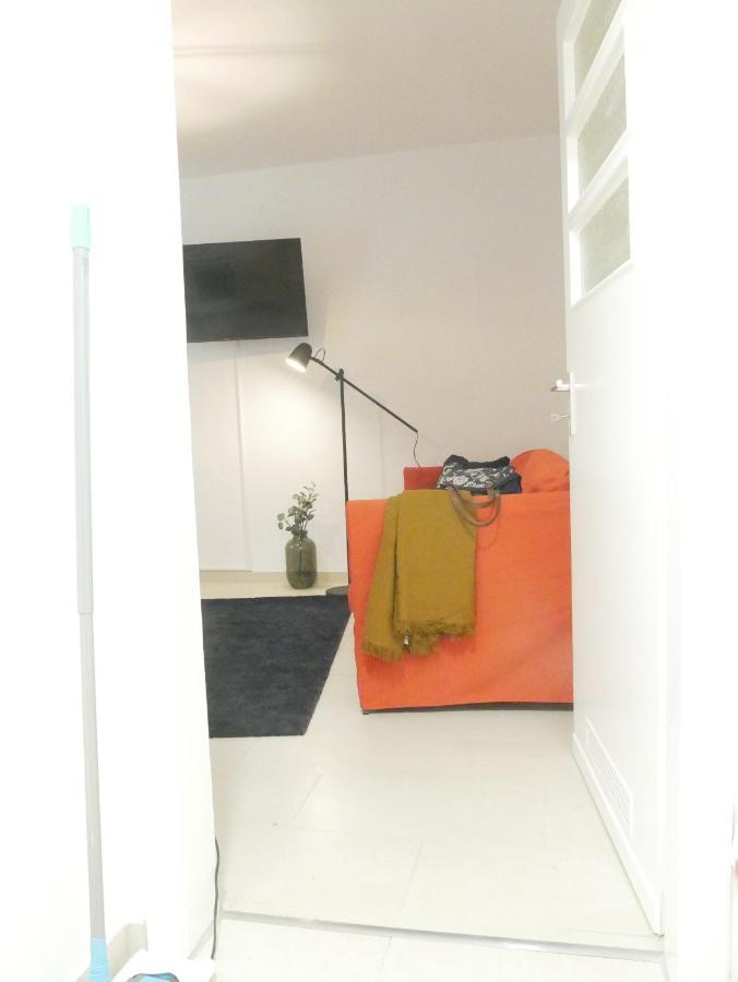 Apartment Mit Einzelbetten Fur Zwei Essen Exterior photo