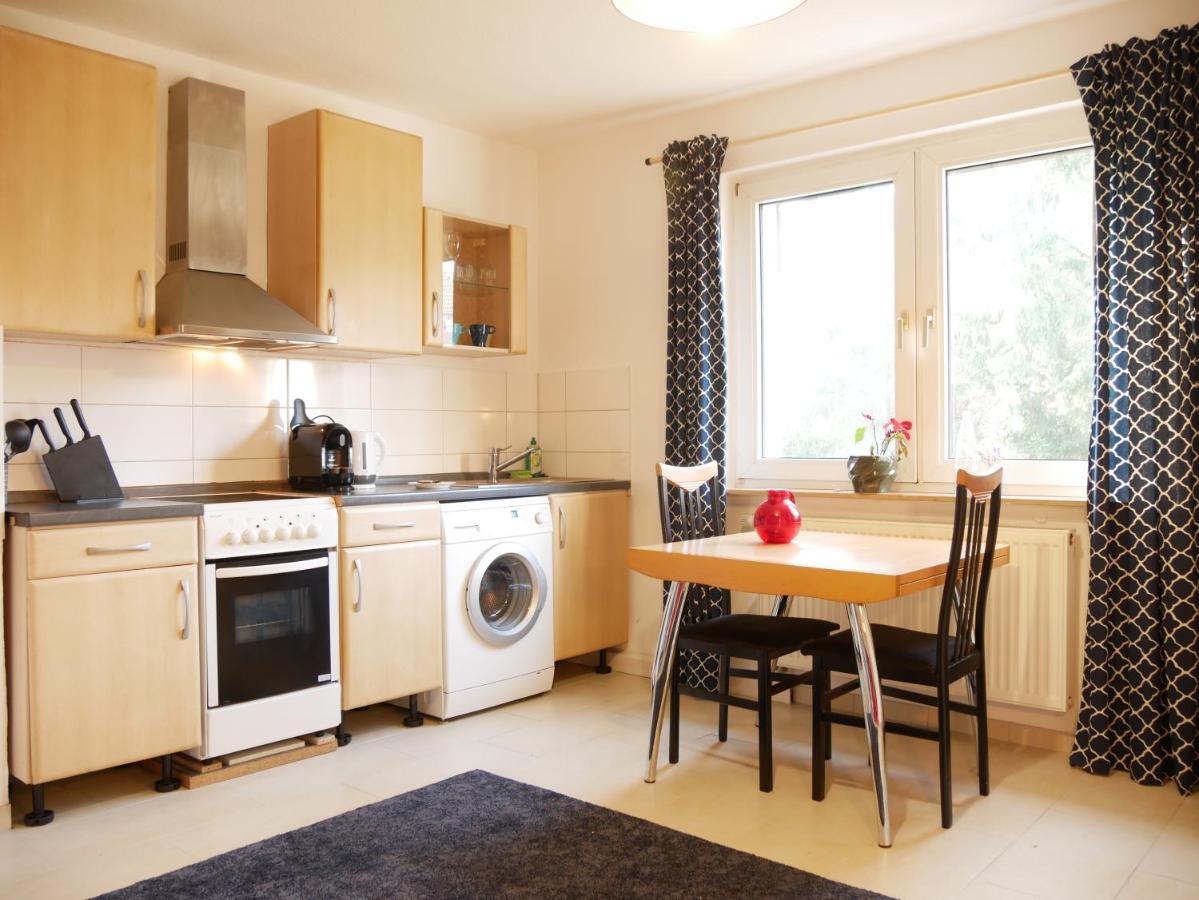 Apartment Mit Einzelbetten Fur Zwei Essen Exterior photo